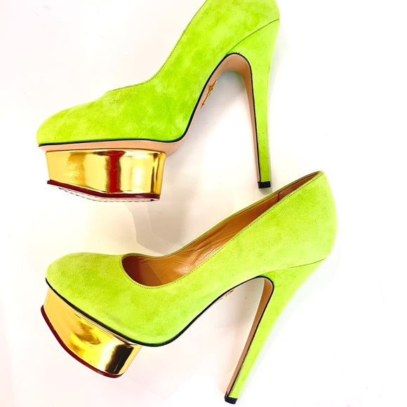 Charlotte Olympia Green Suede Dolly Platform Pumps - Picture 4 of 7